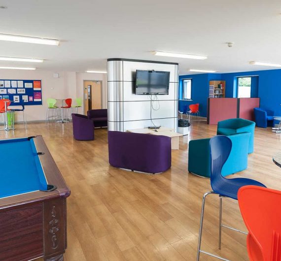 17-Accommodation-Stockbridge-Common-Room-1920-x-1080-1 (1)