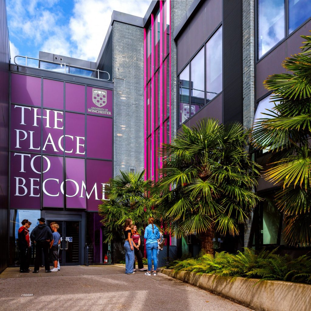 Winchester - Campus