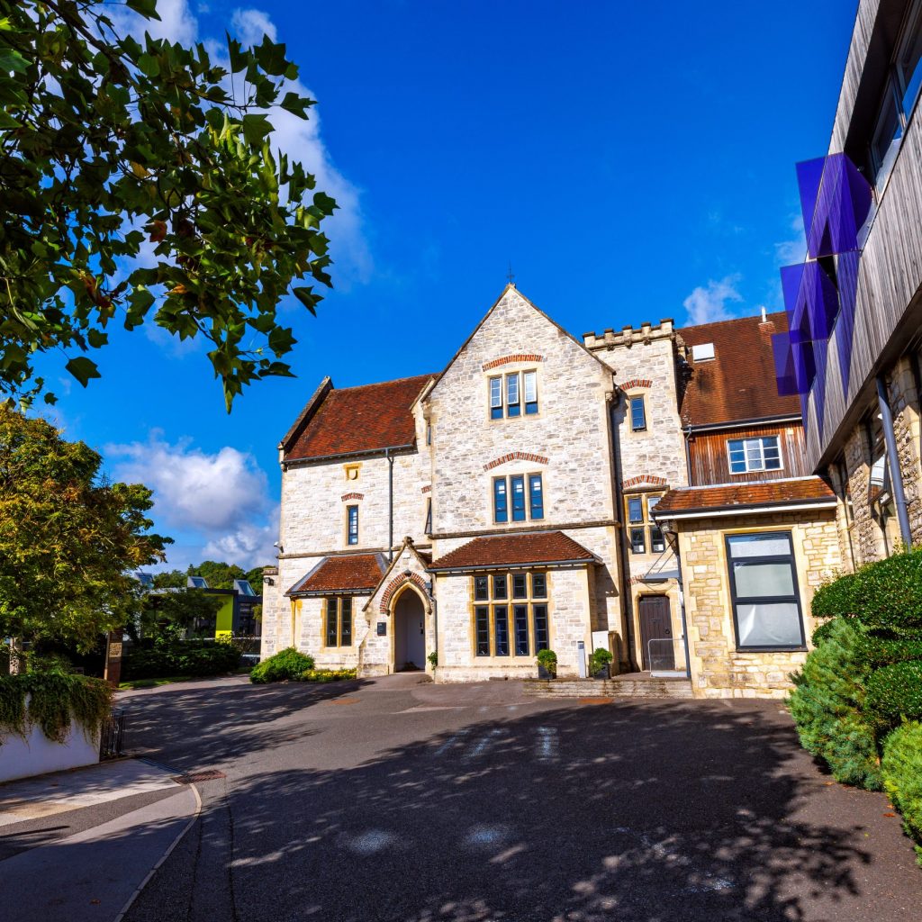 Winchester - Campus